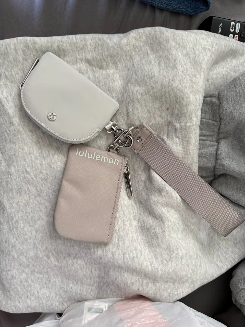 Lululemon dual pouch wristlet